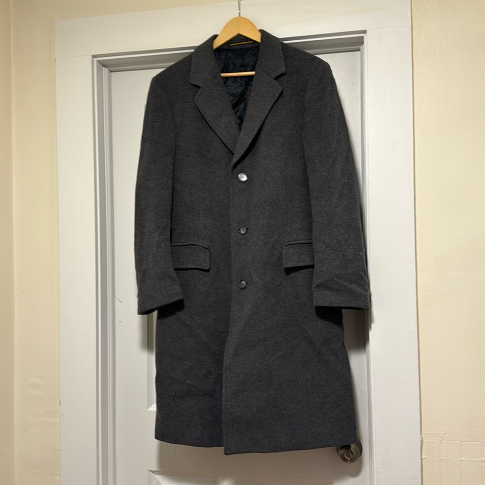 Barrett & Edwards Men’s Gray Trench Coat Fits Like A Large